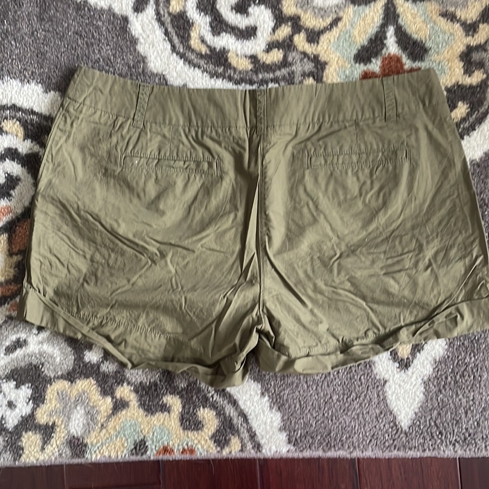 Olive Cuffed Shorts - Picture 3 of 5